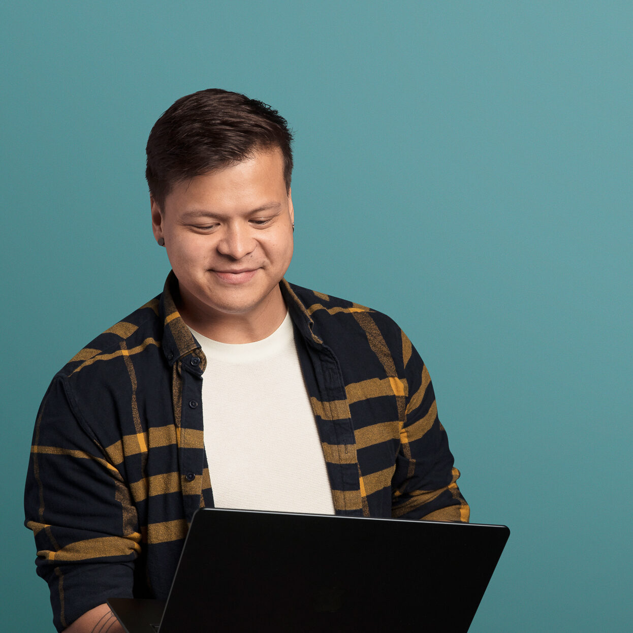 Jij werkt niet met software. // [Software werkt voor jou.]